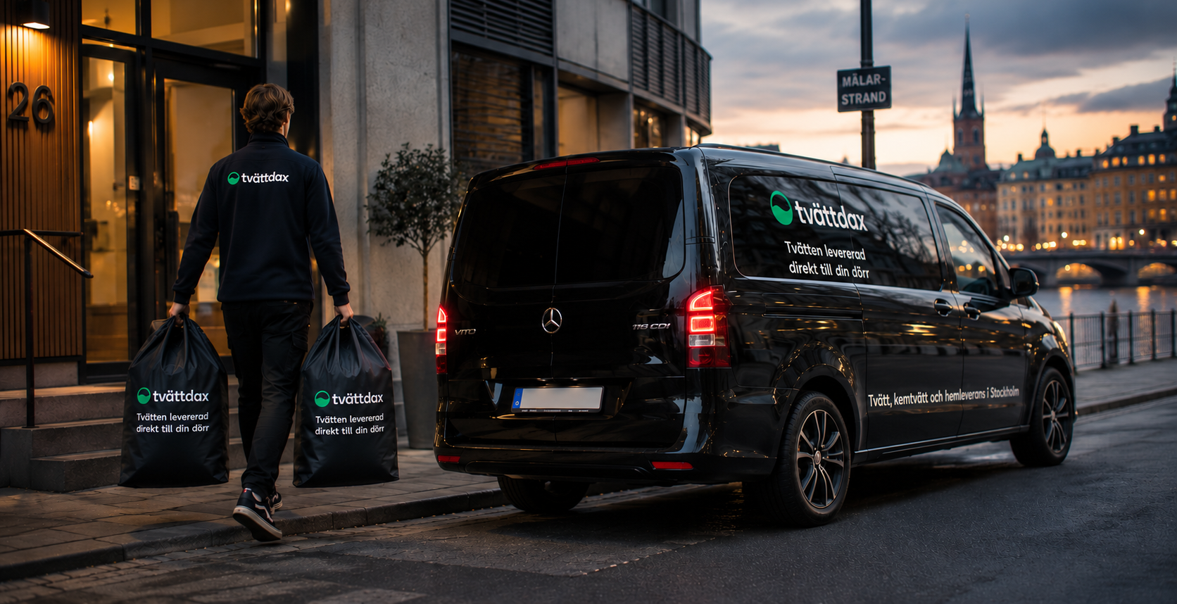 Tvättdax-medarbetare levererar nytvättad textil direkt till dörren i Stockholm